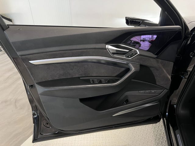 2020 AUDI E-TRON - 40