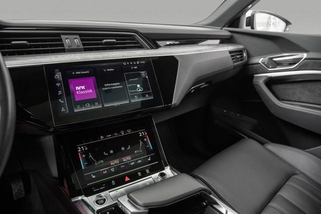 2021 AUDI E-TRON - 30