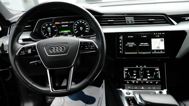 2021 AUDI E-TRON - 16