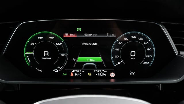 2021 AUDI E-TRON - 34