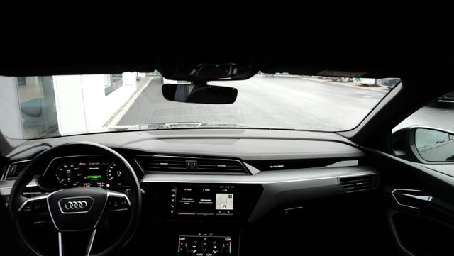 2021 AUDI E-TRON - 19