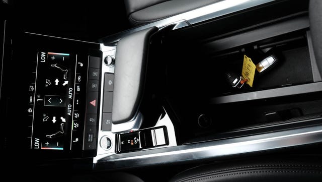 2021 AUDI E-TRON - 23