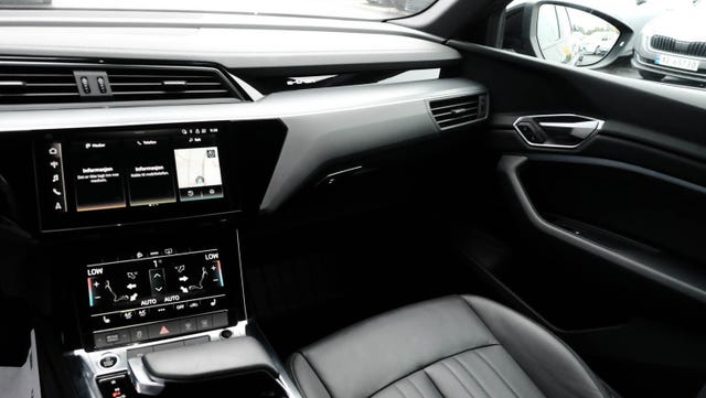 2021 AUDI E-TRON - 17