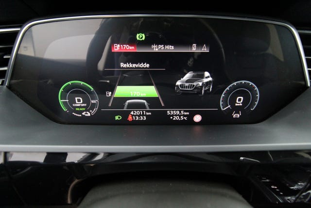 2021 AUDI E-TRON - 17