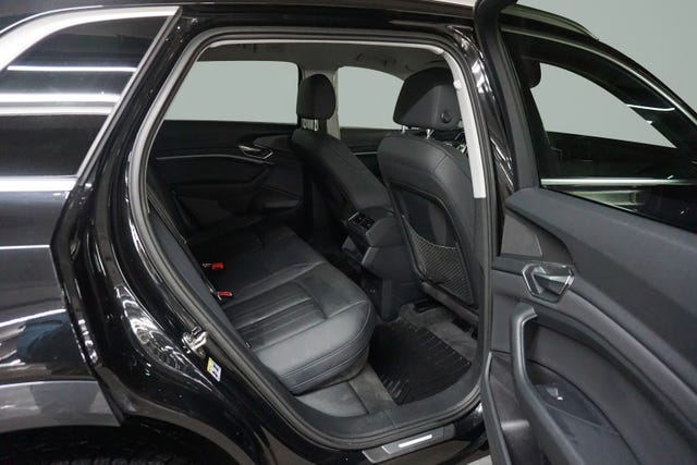 2021 AUDI E-TRON - 24