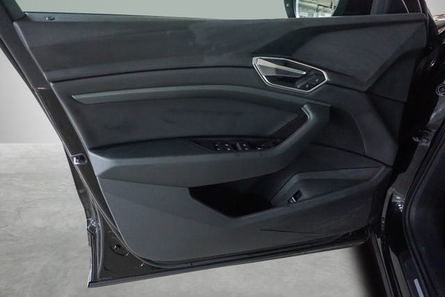 2021 AUDI E-TRON - 11