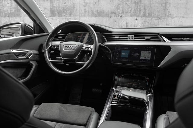 2021 AUDI E-TRON - 24