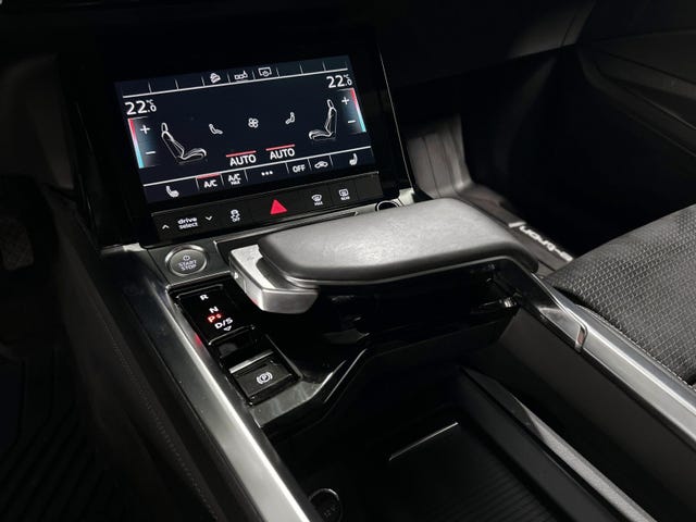 2020 AUDI E-TRON - 14