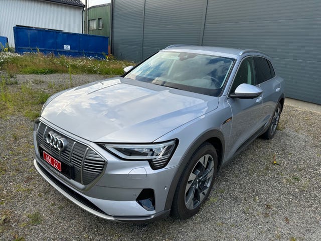 WAUZZZGE7LB019606 2020 AUDI E-TRON-1