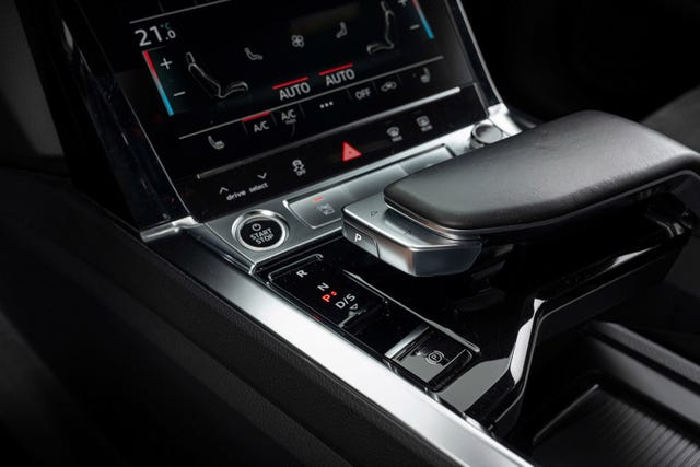 2021 AUDI E-TRON - 16