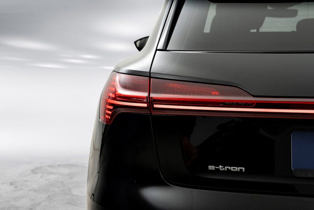 2021 AUDI E-TRON - 8