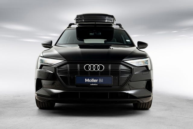 WAUZZZGE9MB041625 2021 AUDI E-TRON-2