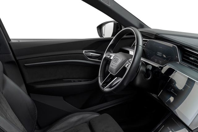2021 AUDI E-TRON - 12