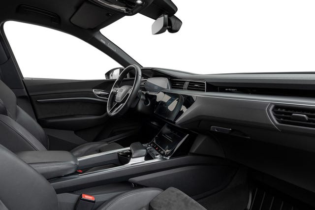 2021 AUDI E-TRON - 11