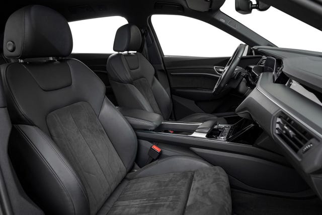 2021 AUDI E-TRON - 24