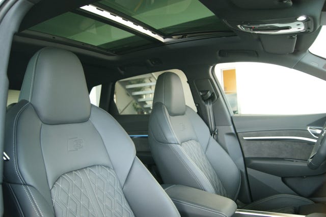 2021 AUDI E-TRON - 11
