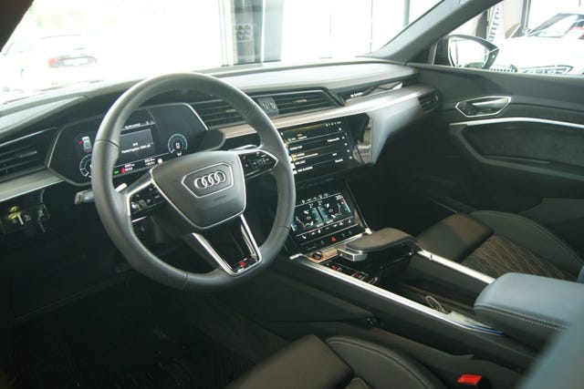 2021 AUDI E-TRON - 9