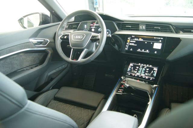 2021 AUDI E-TRON - 10