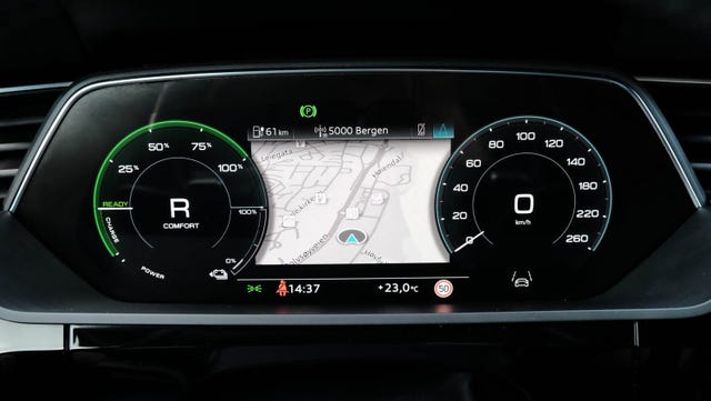2021 AUDI E-TRON - 37
