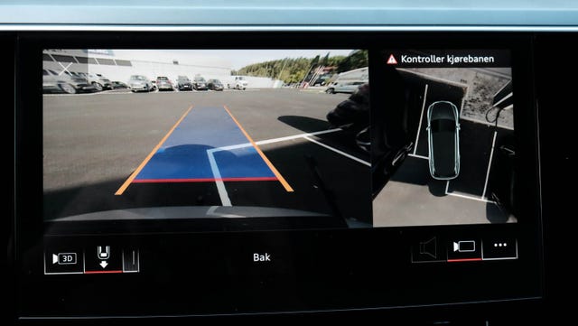 2021 AUDI E-TRON - 32