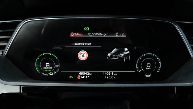 2021 AUDI E-TRON - 35