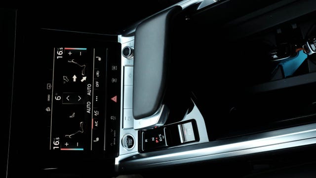 2021 AUDI E-TRON - 24