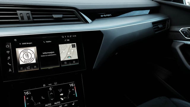 2021 AUDI E-TRON - 23