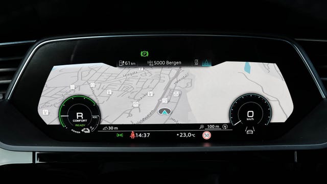 2021 AUDI E-TRON - 38