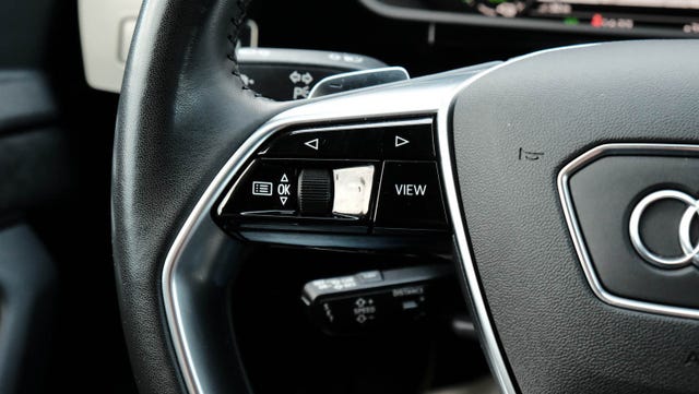 2021 AUDI E-TRON - 39