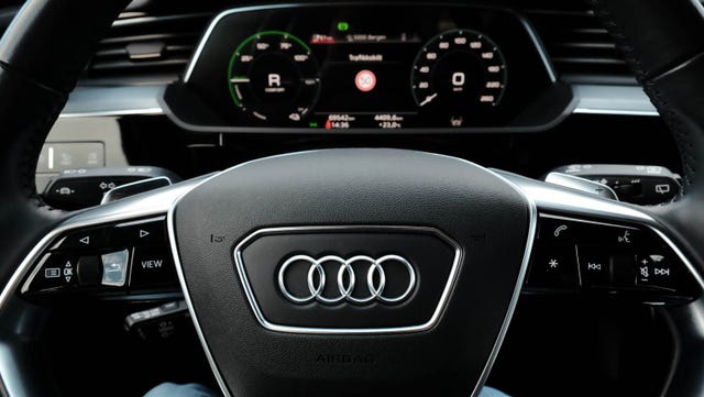 2021 AUDI E-TRON - 33
