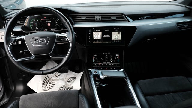 2021 AUDI E-TRON - 14