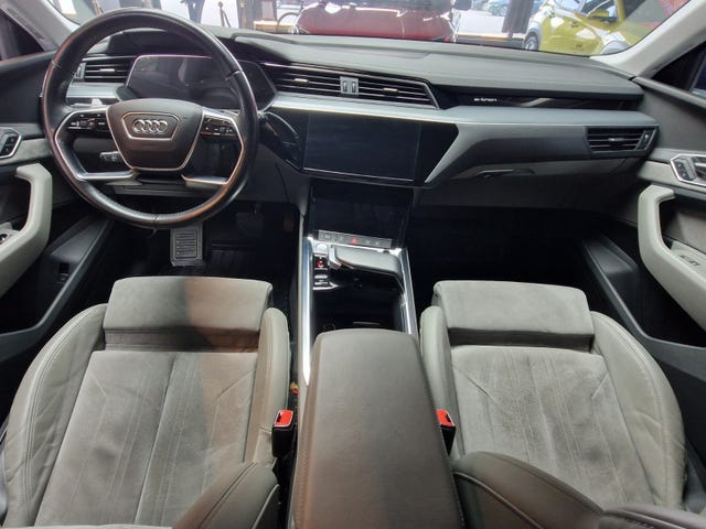 WAUZZZGE1LB036966 2020 AUDI E-TRON-5
