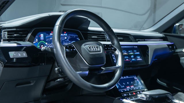 2020 AUDI E-TRON - 8