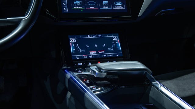 2020 AUDI E-TRON - 14