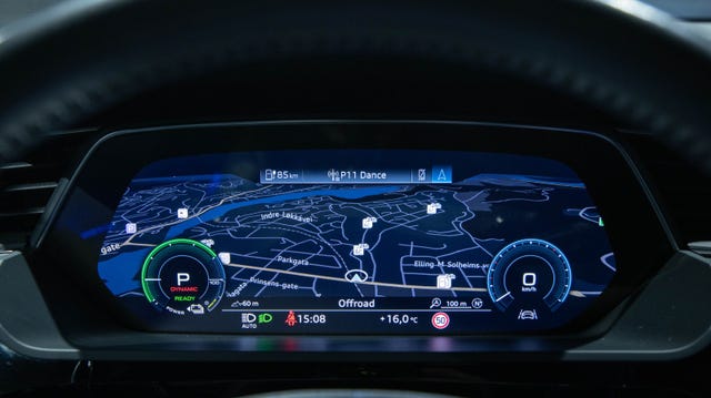 2020 AUDI E-TRON - 25