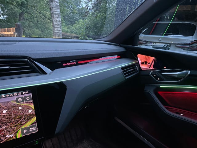 2020 AUDI E-TRON - 13