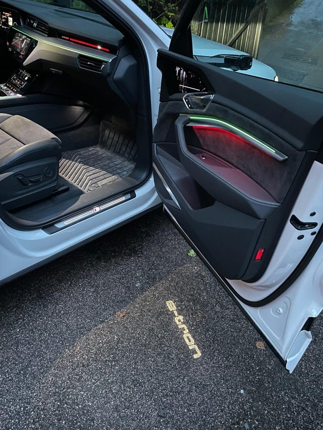 2020 AUDI E-TRON - 25