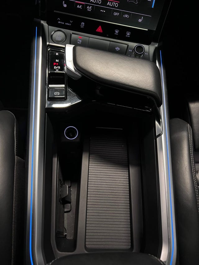 2020 AUDI E-TRON - 41