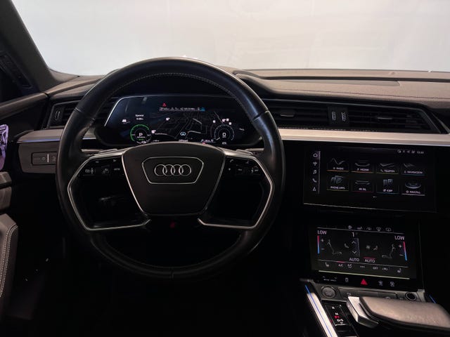 2020 AUDI E-TRON - 22