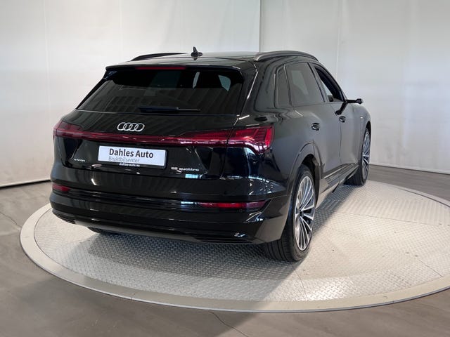 WAUZZZGE3KB019598 2020 AUDI E-TRON-2
