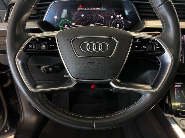 2020 AUDI E-TRON - 25