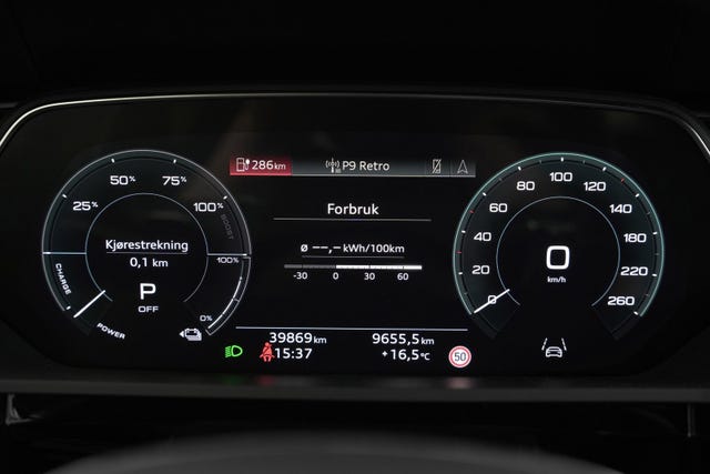 2021 AUDI E-TRON - 12