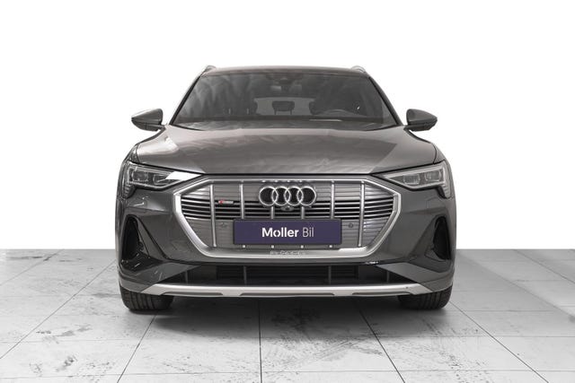 WAUZZZGE8MB012813 2021 AUDI E-TRON-3