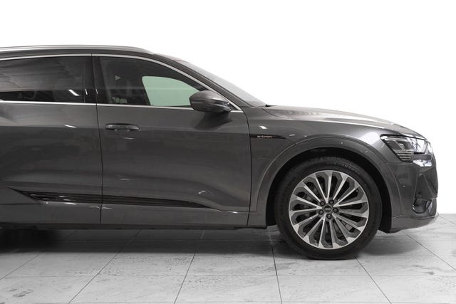 2021 AUDI E-TRON - 8