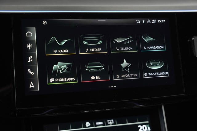 2021 AUDI E-TRON - 21