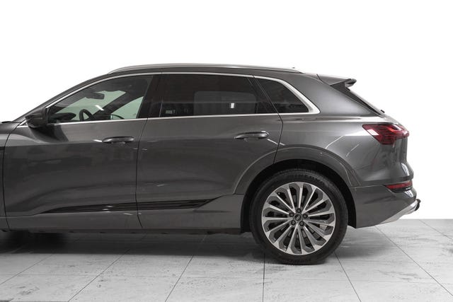 2021 AUDI E-TRON - 9