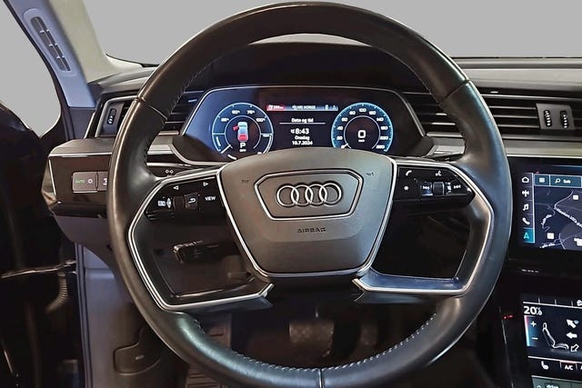 2021 AUDI E-TRON - 11