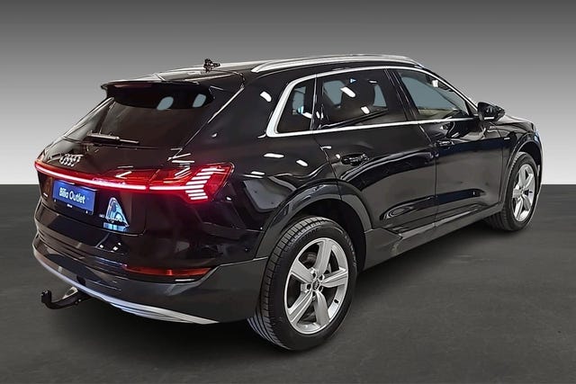 WAUZZZGEXMB004437 2021 AUDI E-TRON-4