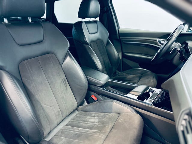 2020 AUDI E-TRON - 16