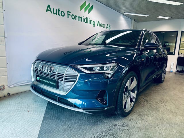 WAUZZZGE3LB011938 2020 AUDI E-TRON-1
